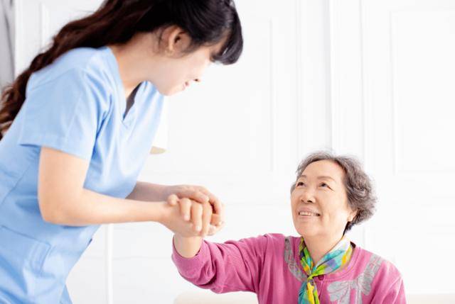 居家老人护理指南系列科普①| 如何打造友好方便的居家养老环境?:养老环境